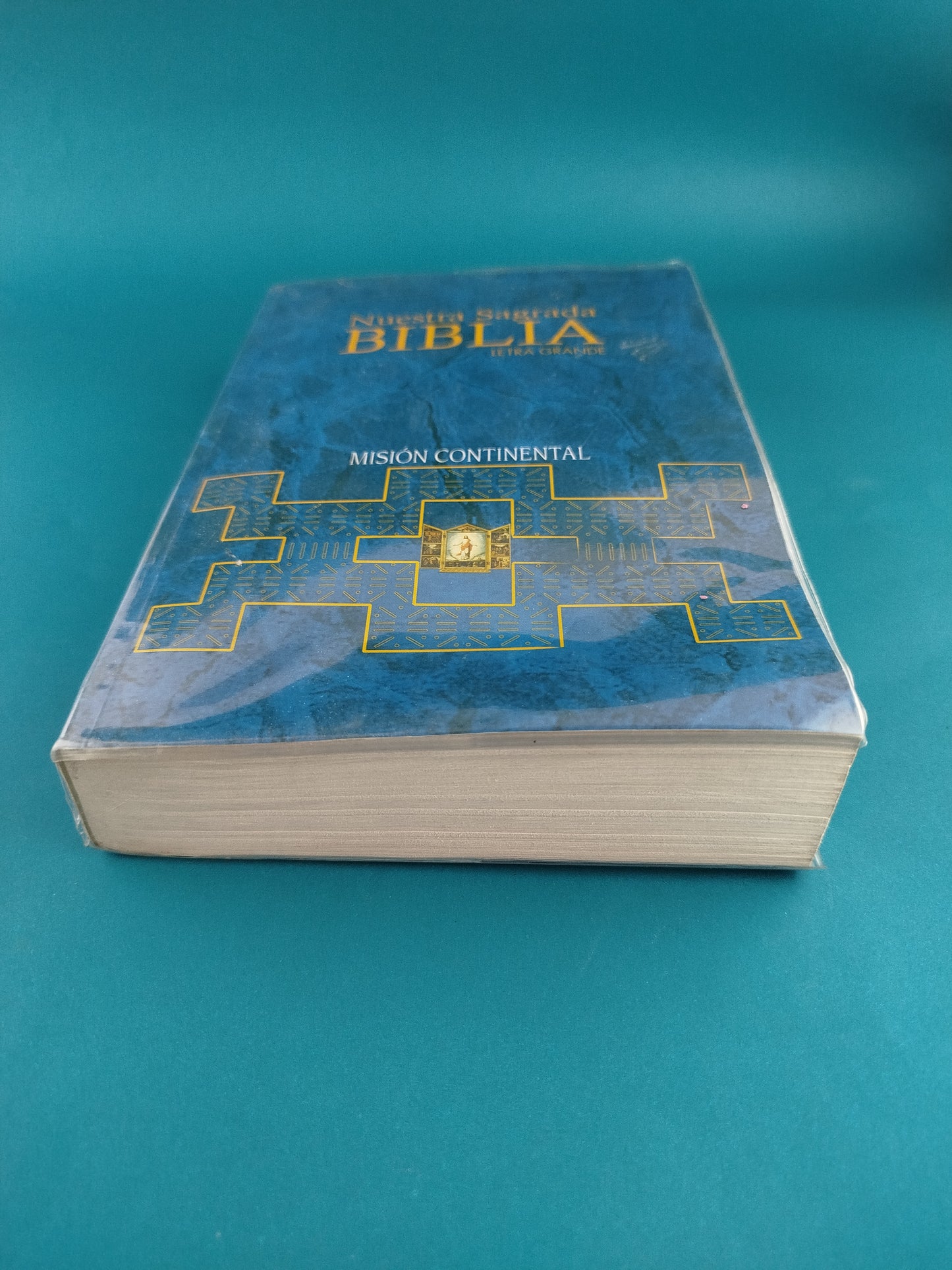 Nuestra sagrada biblia letra grande misión continental