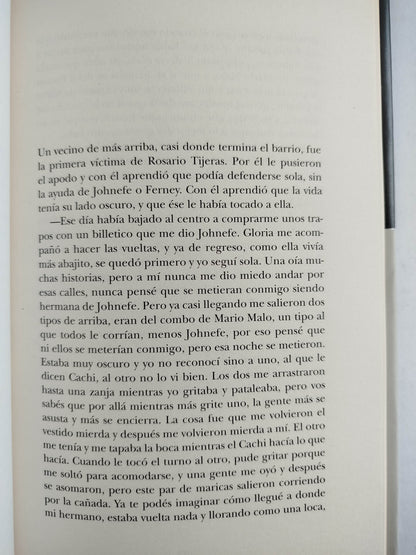 Rosario tijeras by Jorge Franco