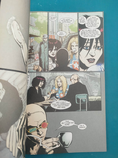 Transmetropolitan 7: Spiders Thrash by Warren Ellis Darrick Robertson