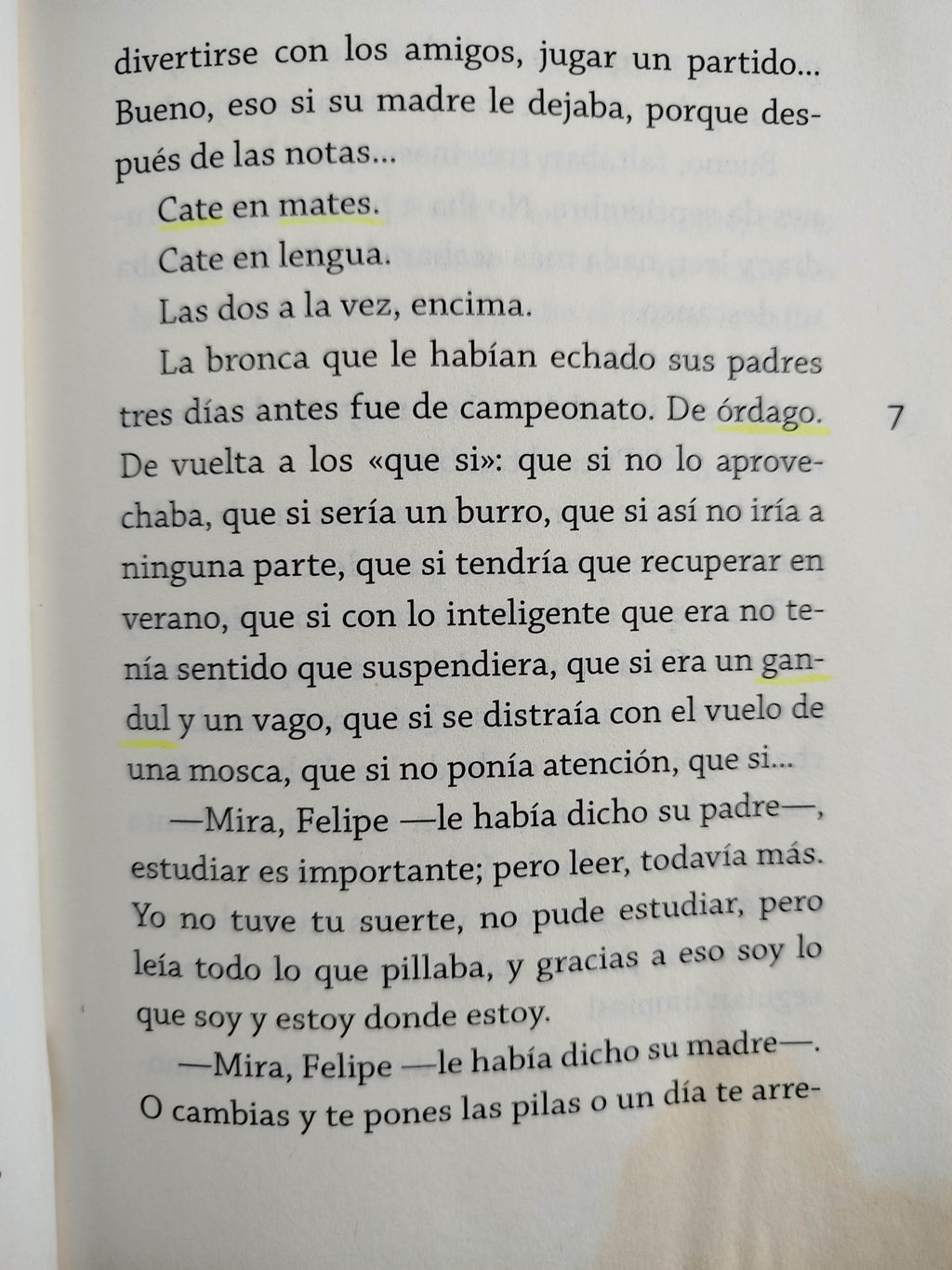 Querido hijo: estamos en huelga by Jordi Sierra i Fabra