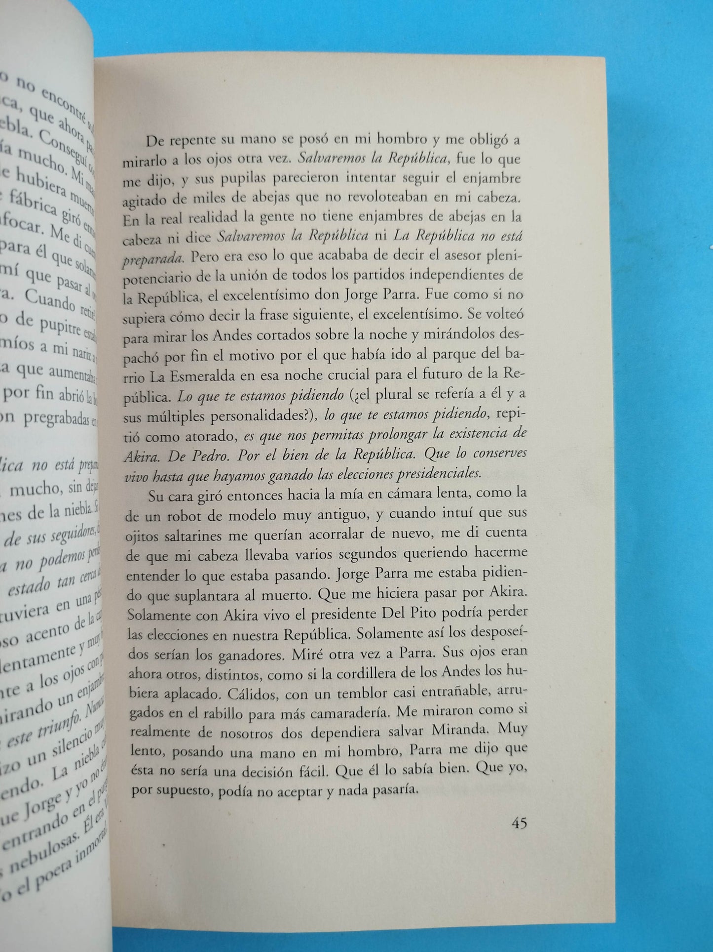 Tres ataudes blancos