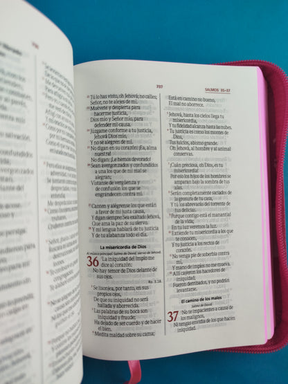 Biblia pequeña fucsia promoción