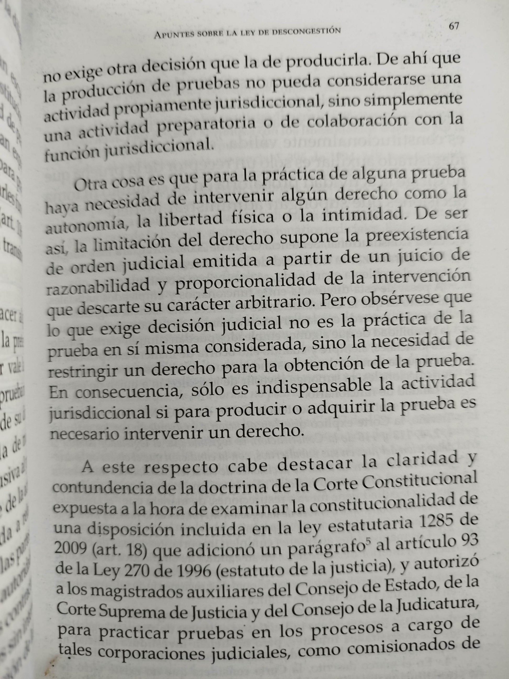 Apuntes sobre la ley de descongestión by Miguel Enrique Rojas