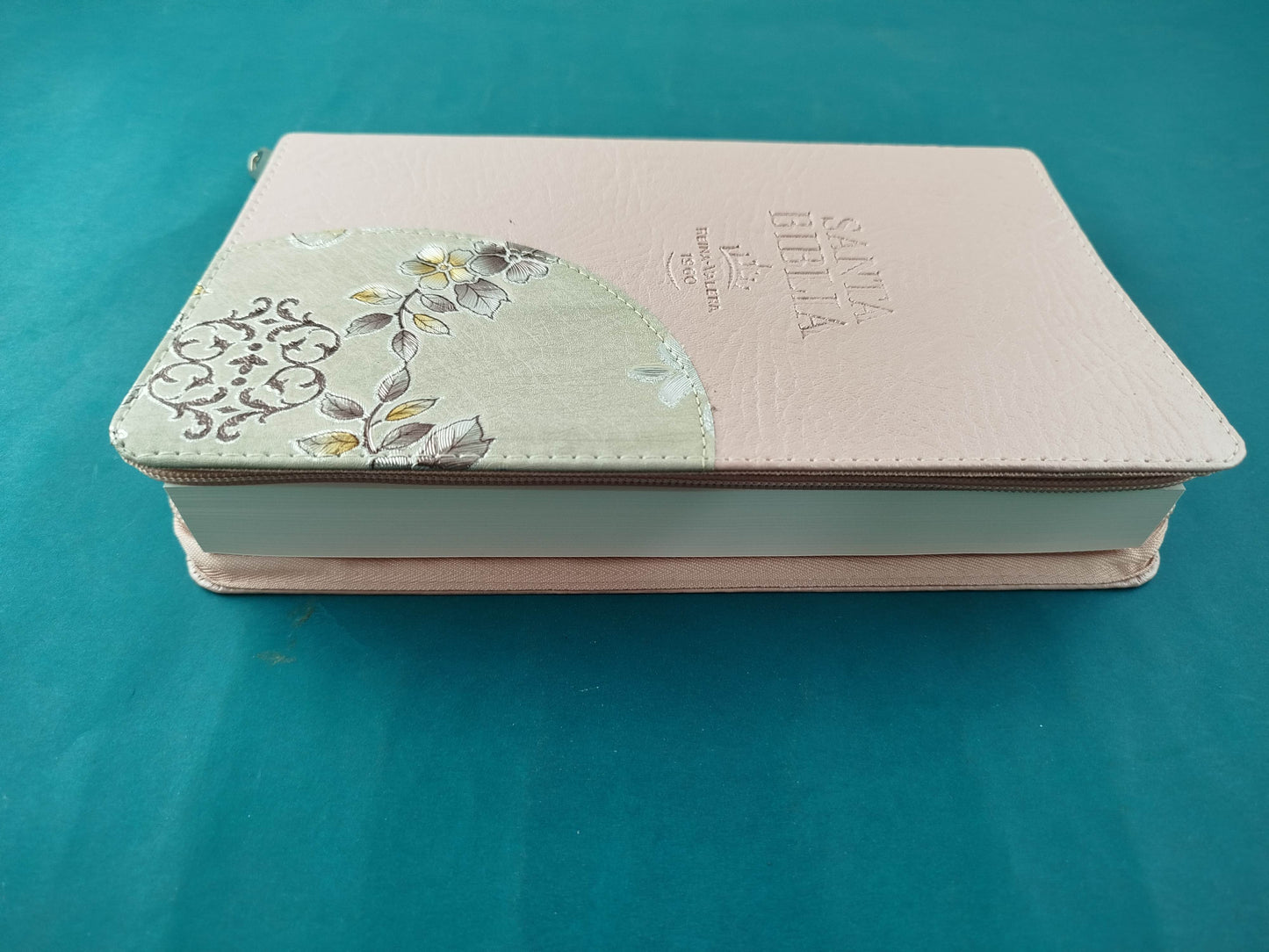 Biblia rvr 1960 letra grande estuche palo de rosa satinado -flores