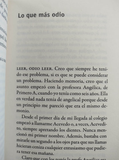 Por favor, ¡no leas este libro! by John Fitzgerald