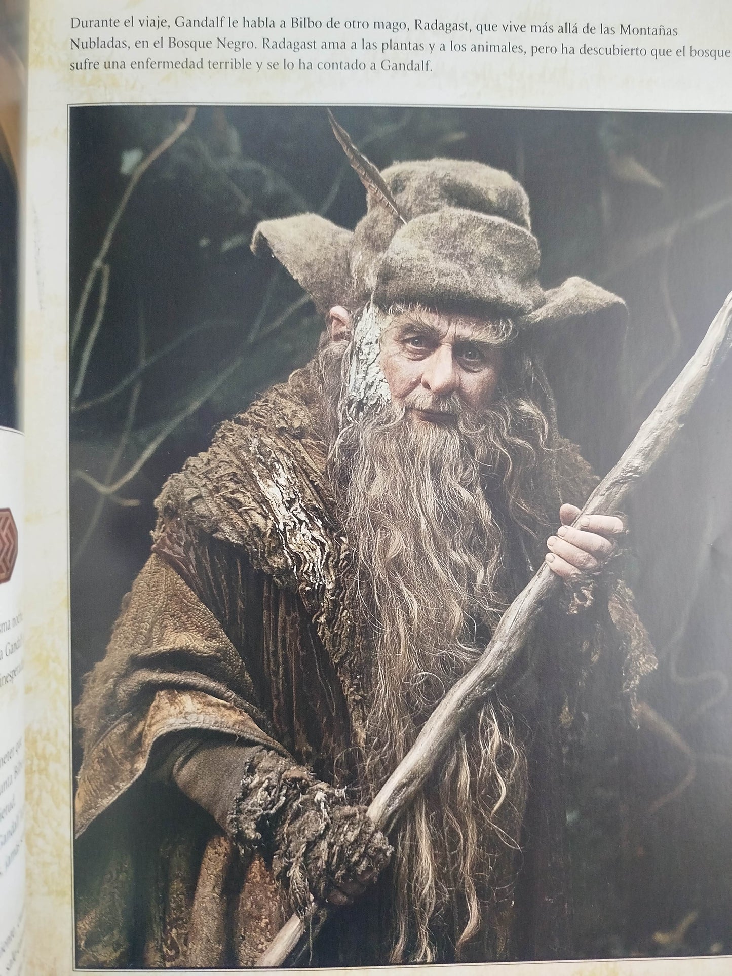 El hobbit un viaje inesperado by J.R.R. Tolkien