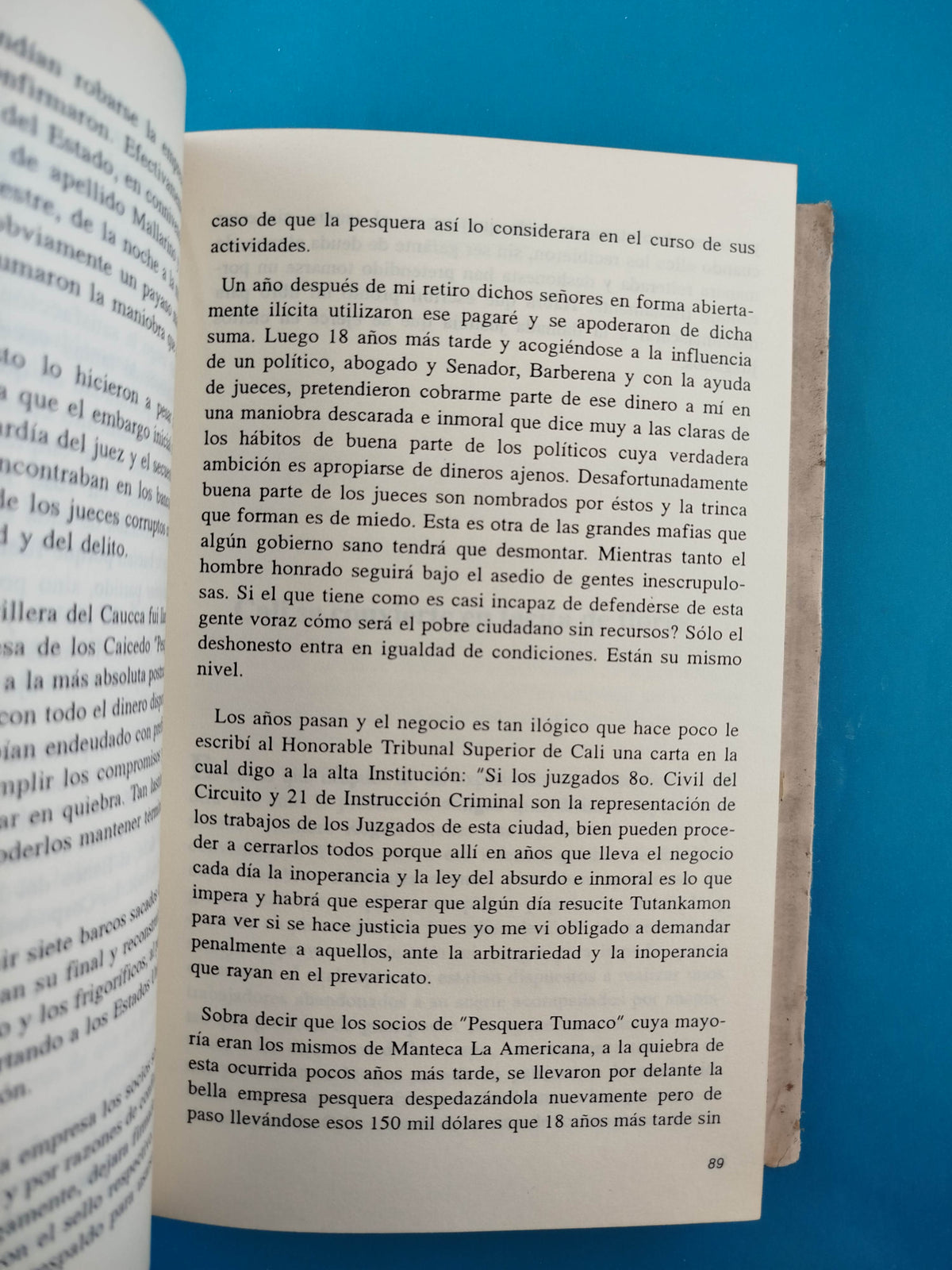 Como Nos Gobiernan en Colombia by Rogelio Villamizar