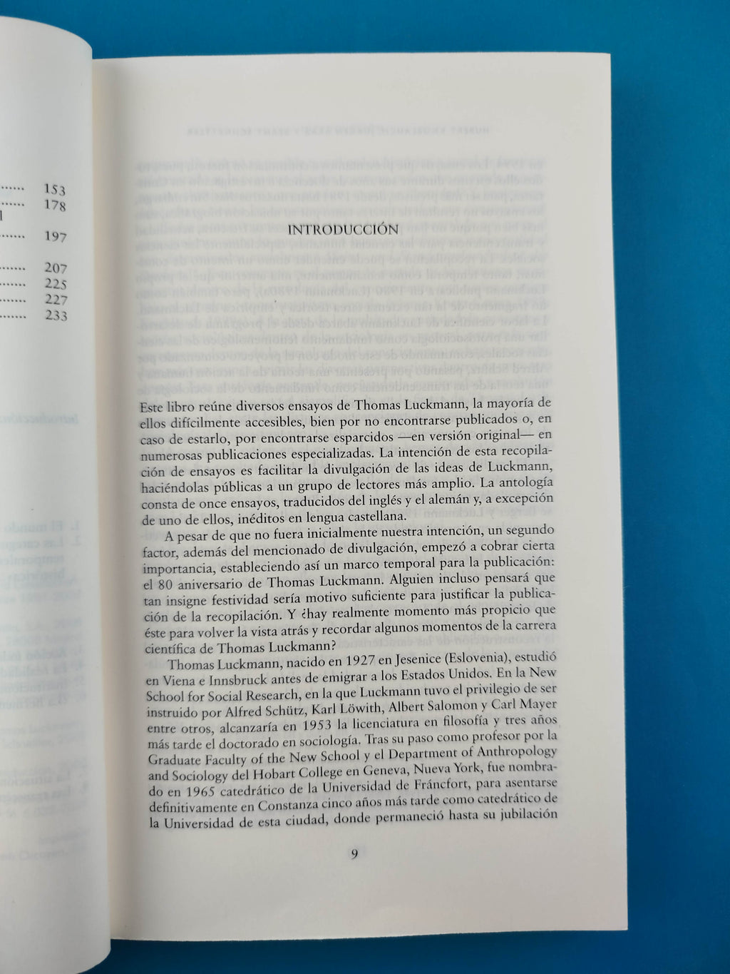 Conocimiento y sociedad by Thomas Luckmann