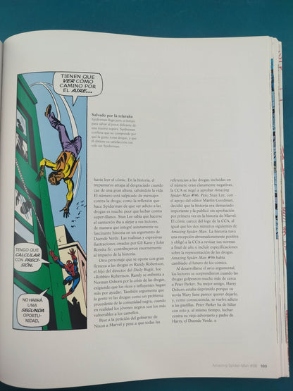 MARVEL. Grandes Cómics: 100 cómics que crearon un universo by Varios