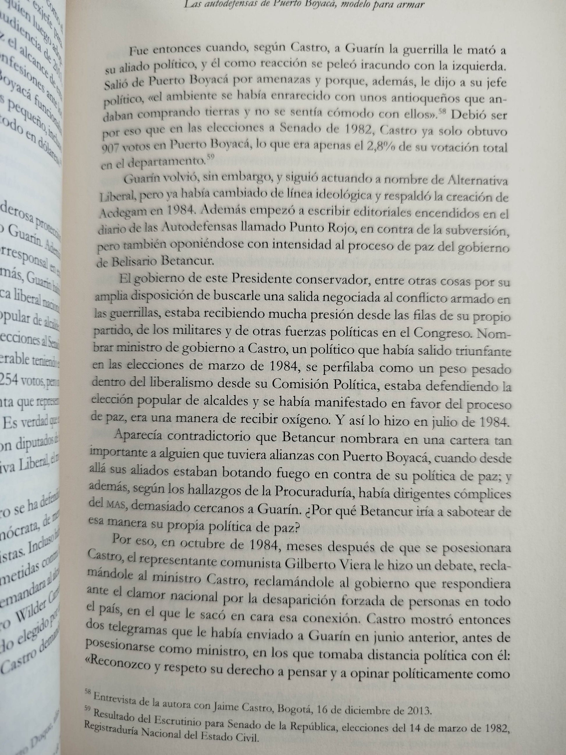 Guerras Recicladas by María Teresa Ronderos