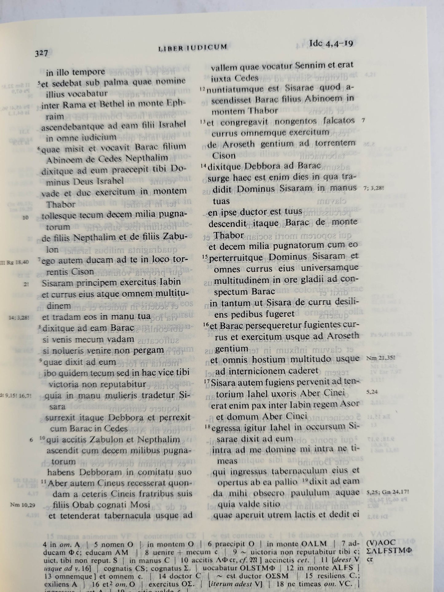 Biblia sacra vulgata by Varios