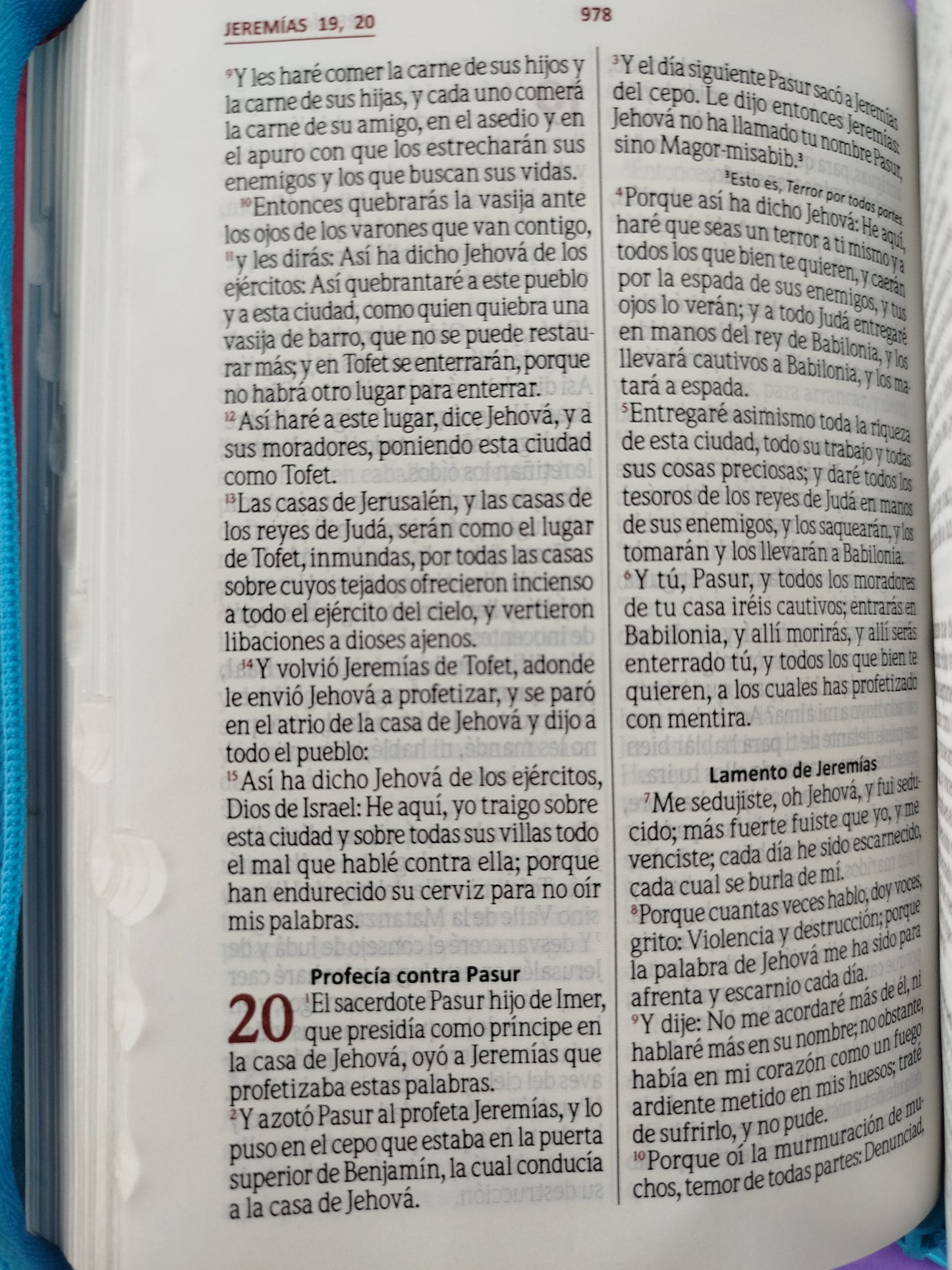 Biblia rvr troquelada fucsia azul canto plateado