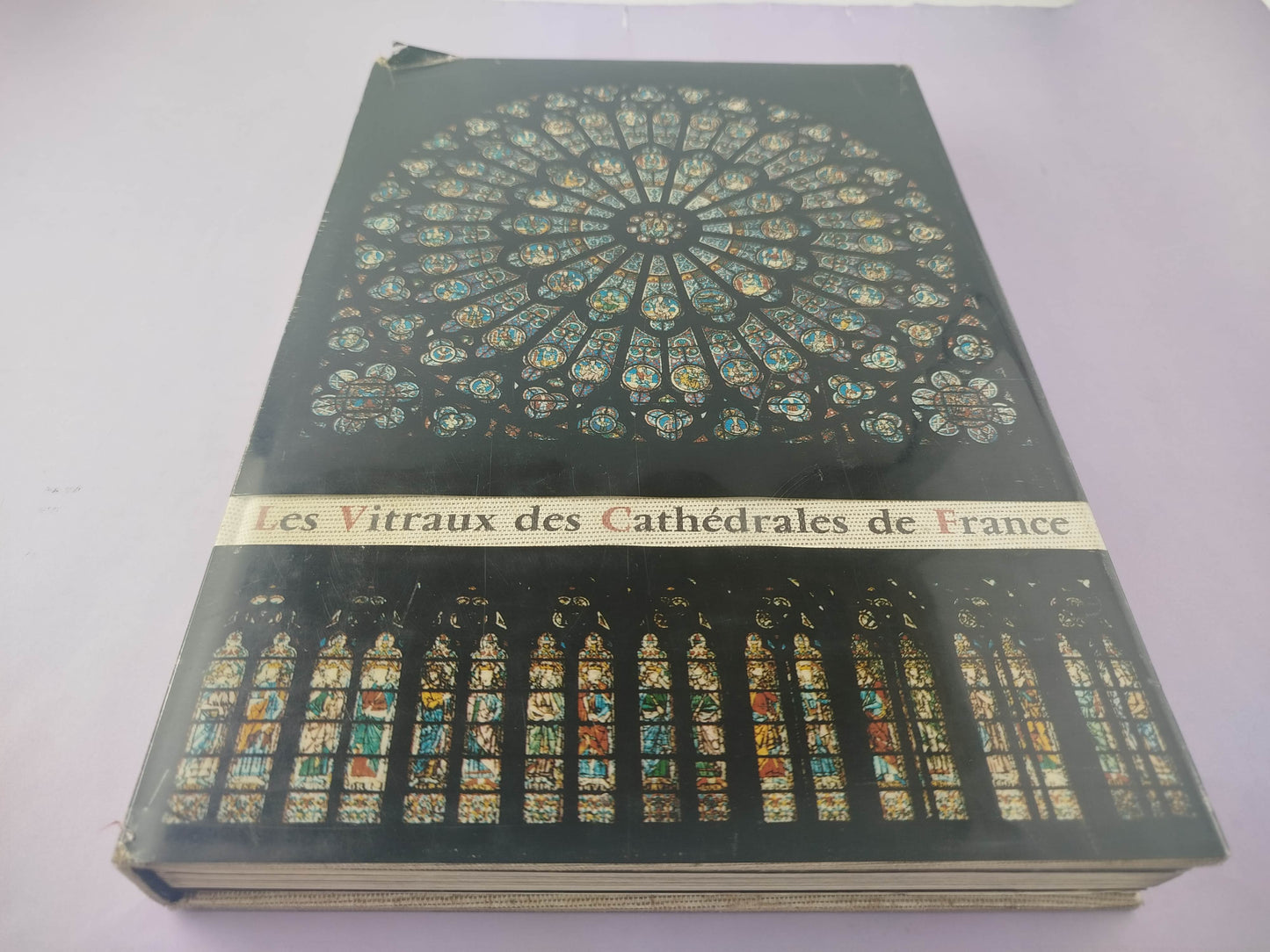 Les vitraux des Cáthedrales de France