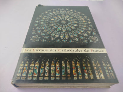 Les vitraux des Cáthedrales de France