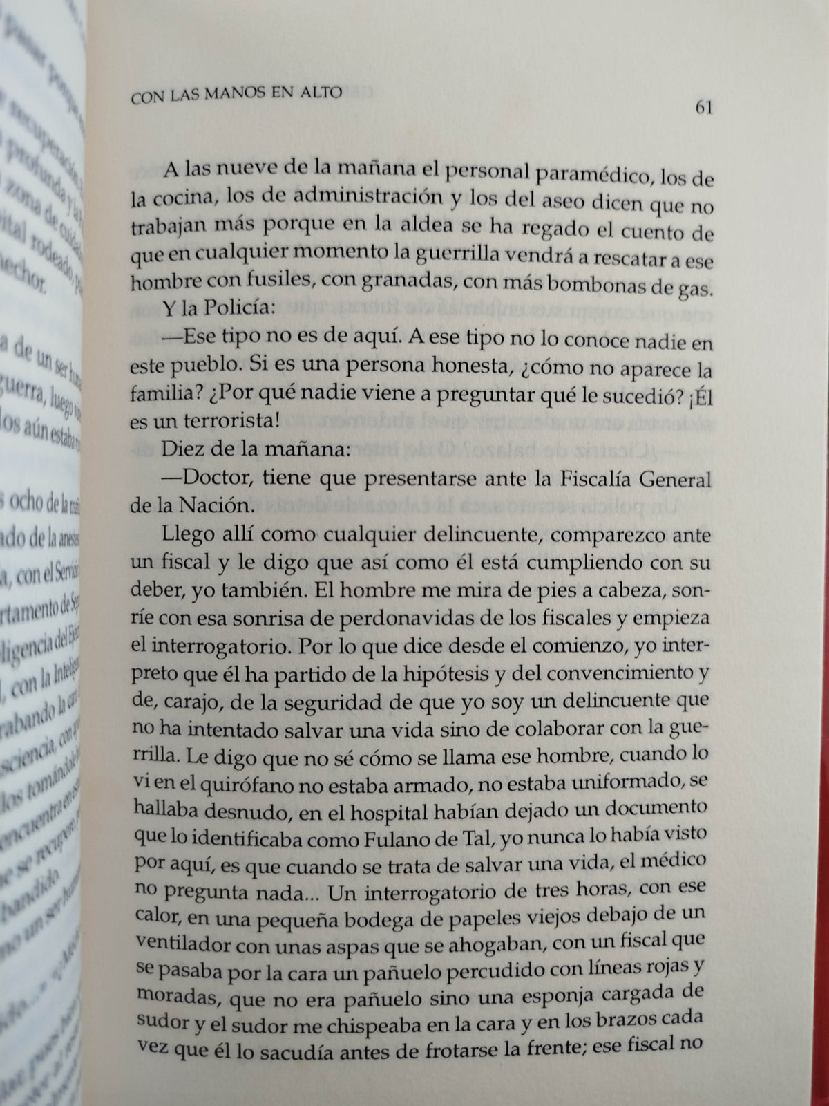 con las manos en alto by Germán Castro Caycedo
