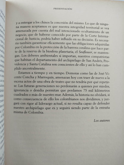 La llegada del dragón by Noemi Sanín Posada Miguel Ceballos Arévalo