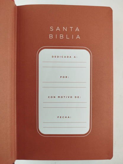 Biblia RVR 1960 letra grande tamaño manual, TD León de Judá marrón (Edición cantos pintados) by Cipriano Valera