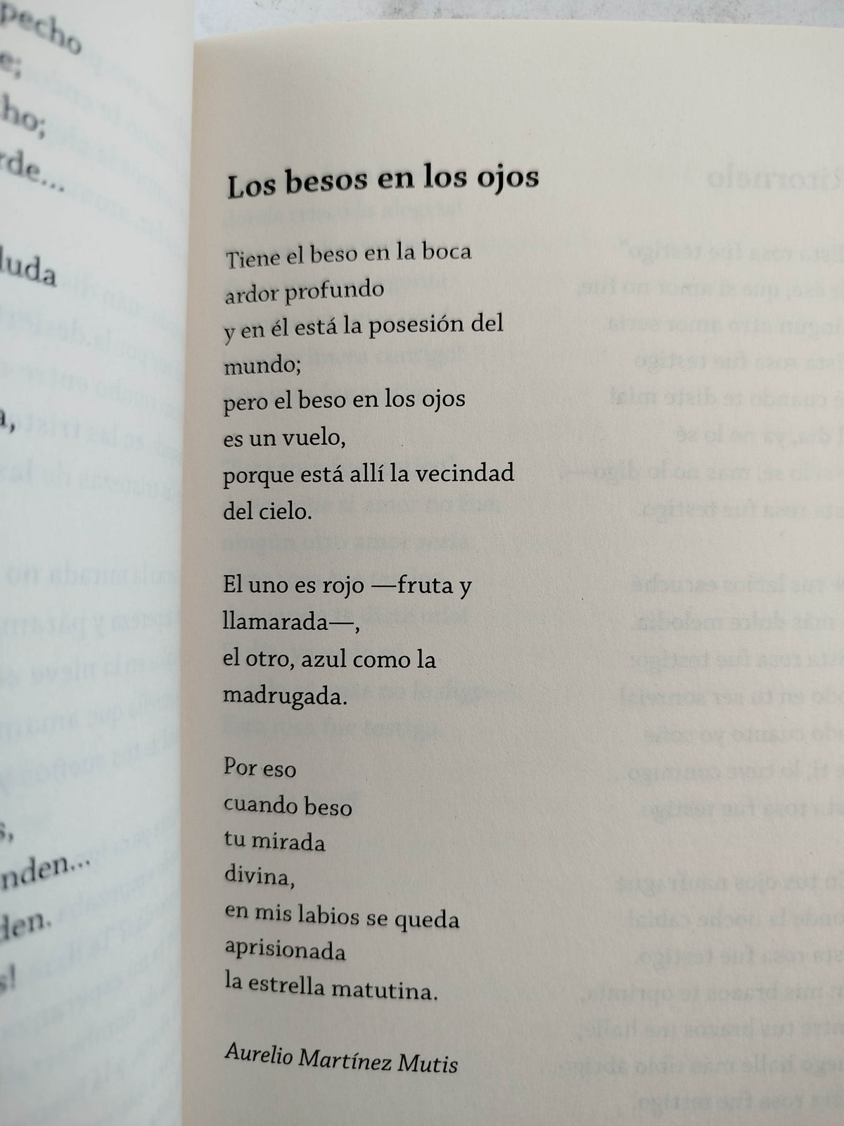Antología de poesía colombiana para jóvenes by beatriz helena robledo