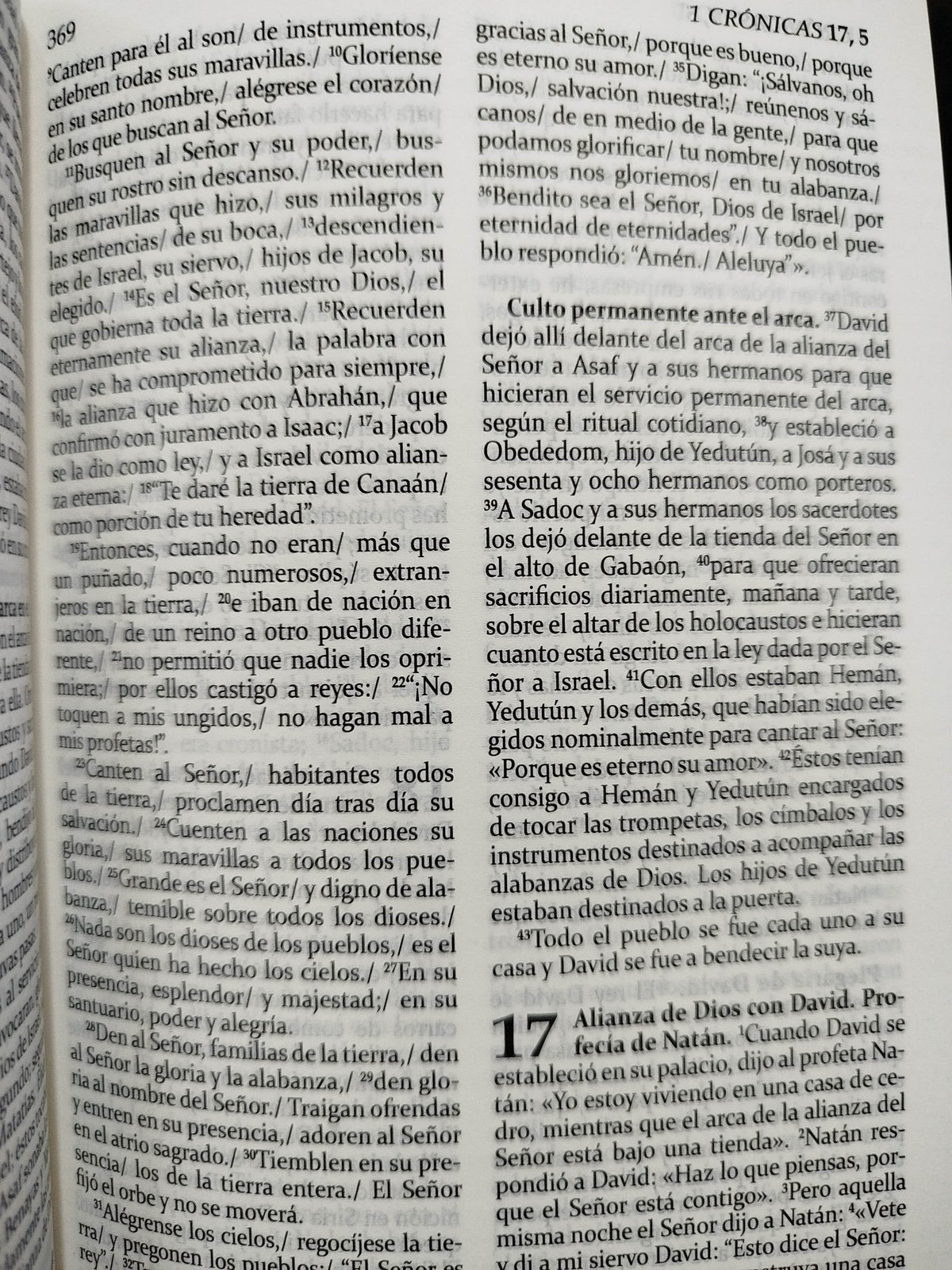 Biblia Latinoamérica grande azul Tapa Dura by Varios