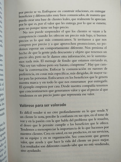 Bueno bonito y carito by David Gomez