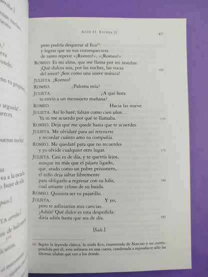 Romeo y Julieta by William Shakespeare