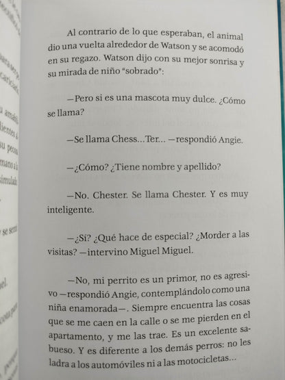 Los enemigos imaginarios de Angie botón by Manuel Iván Urbina Santafé