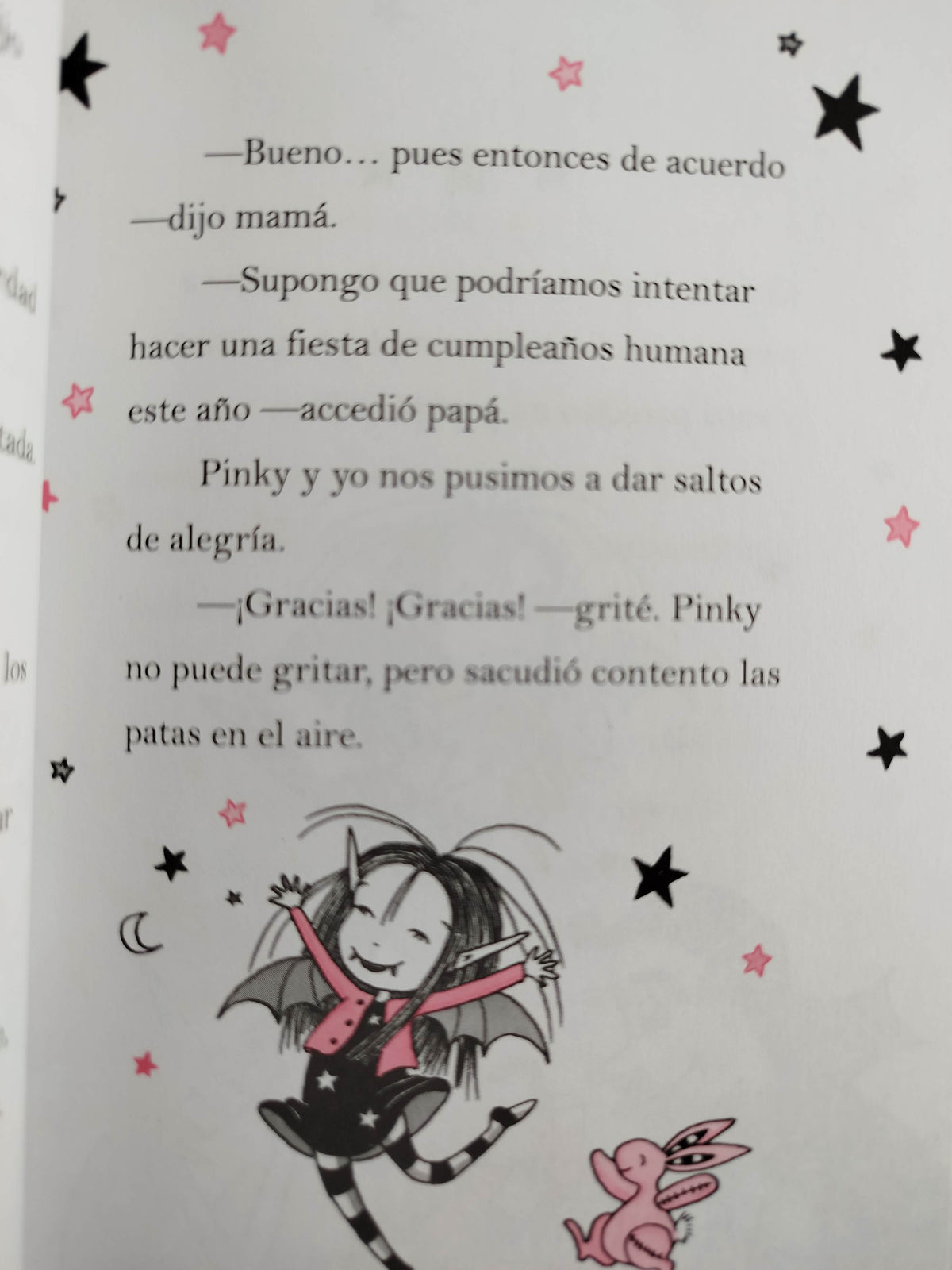 Isadora Moon y su fiesta de cumpleaños by Harriet Muncaster