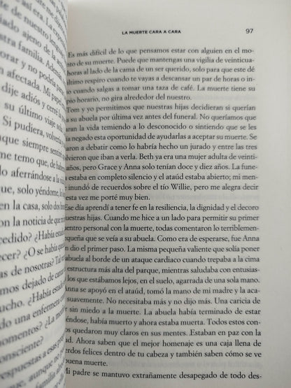 Todo lo que queda by Sue Black