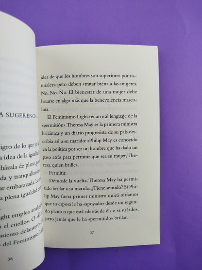 Querida Ijeawele Cómo educar en el Feminismo