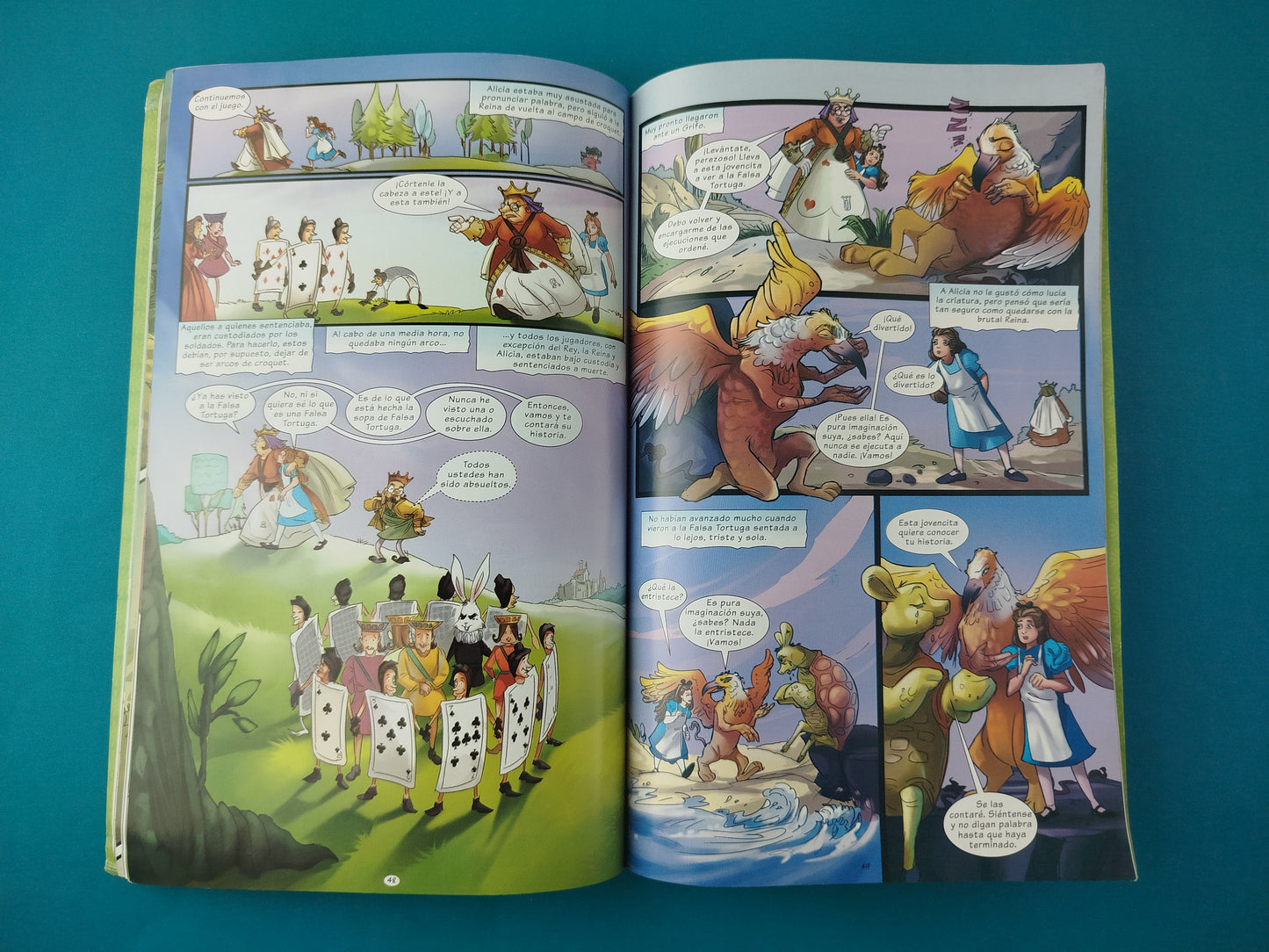 Alicia en el país de las maravillas novela gráfica