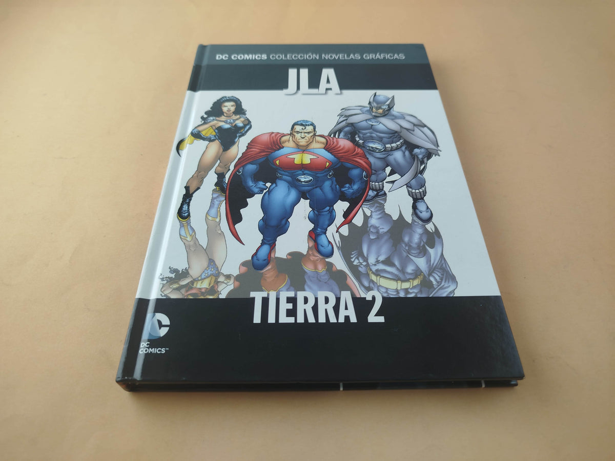 Jla: tierra 2 by Jim Lee