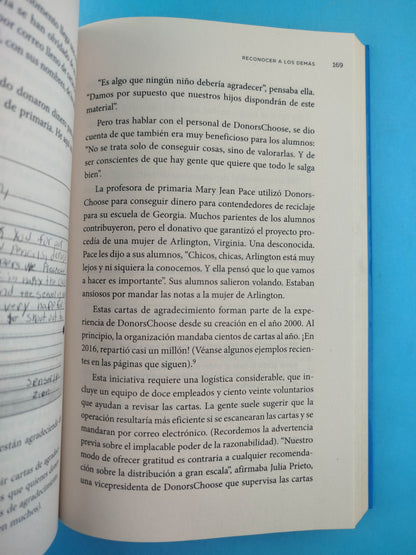 Momentos Mágicos by Chip Heath y Dan Heath