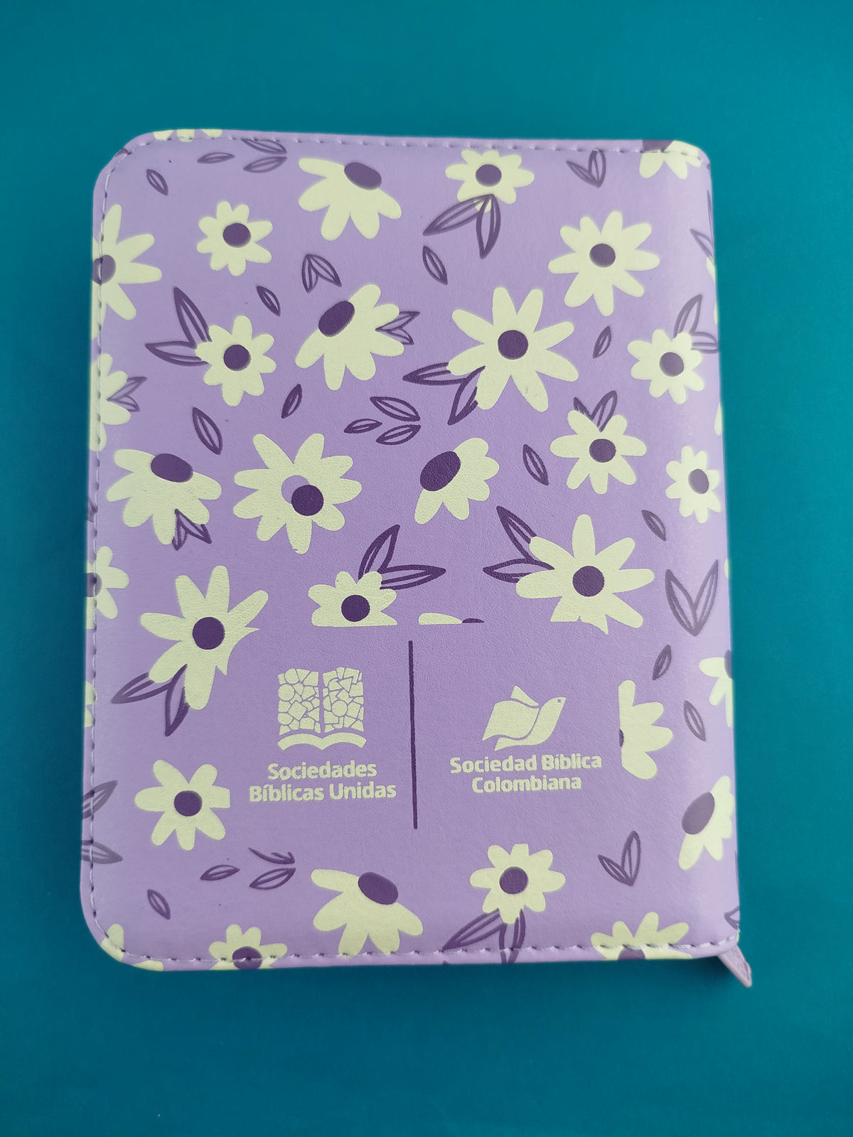 Biblia pequeña lila promoción by Reina Valera 1960
