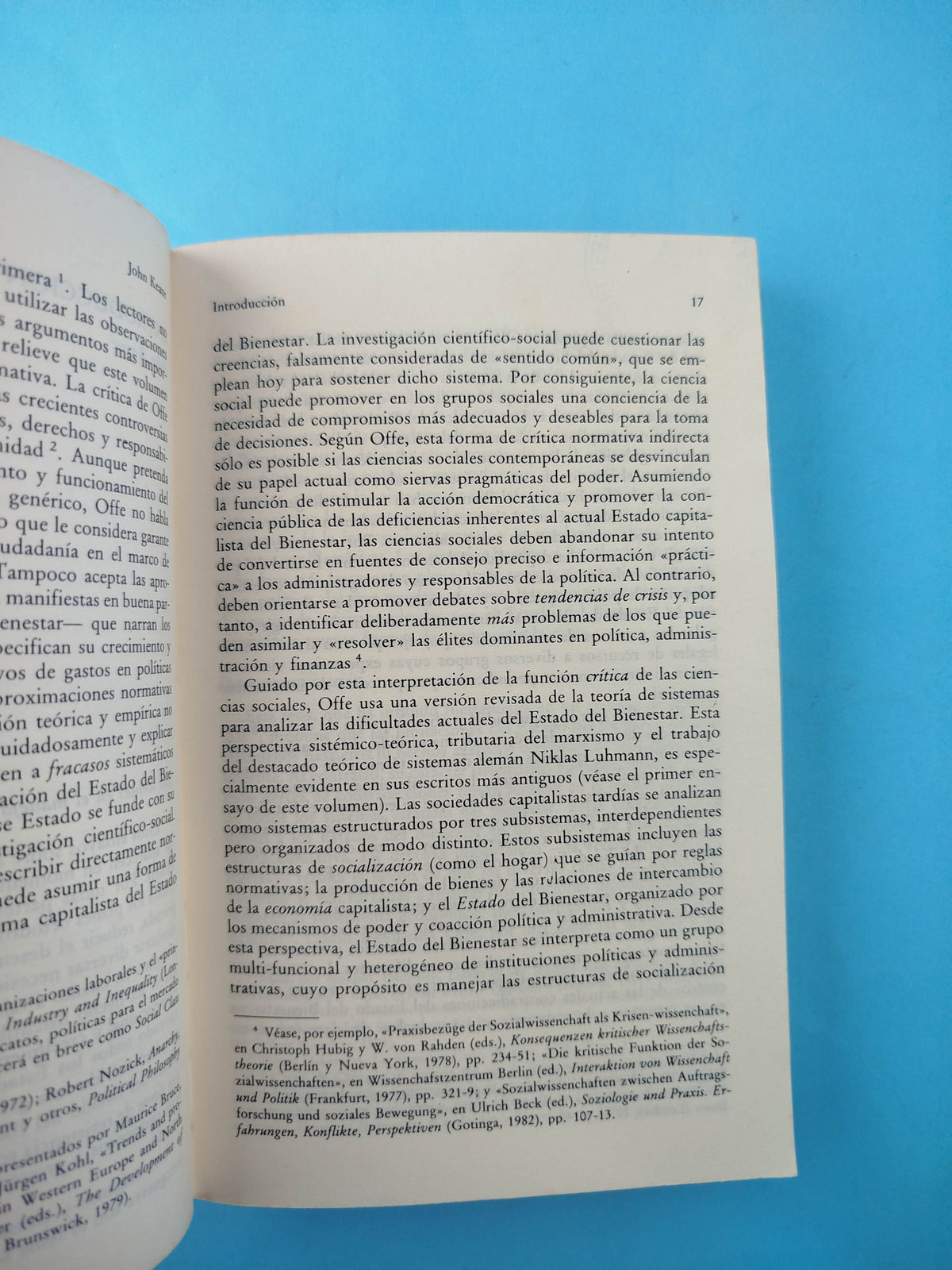Contradicciones en el Estado del Bienestar by Claus Offe
