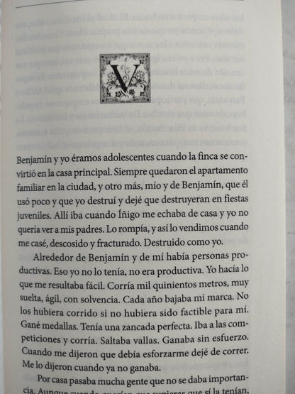 Las manos en los bolsillos by Jaime Arrancó Montoliu