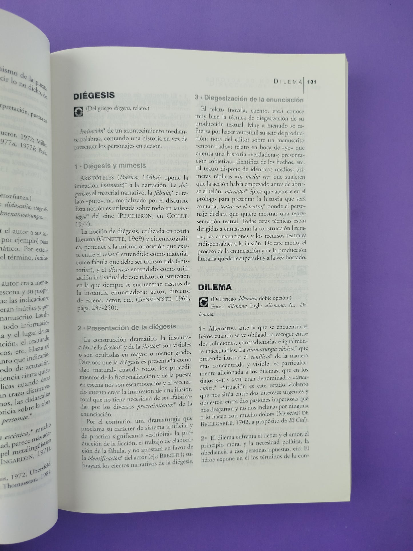 Diccionario del teatro: Dramaturgia, estética, semiología
