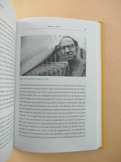 Popper y Khun Dos gigantes de la filosofía de la ciencia del siglo XX