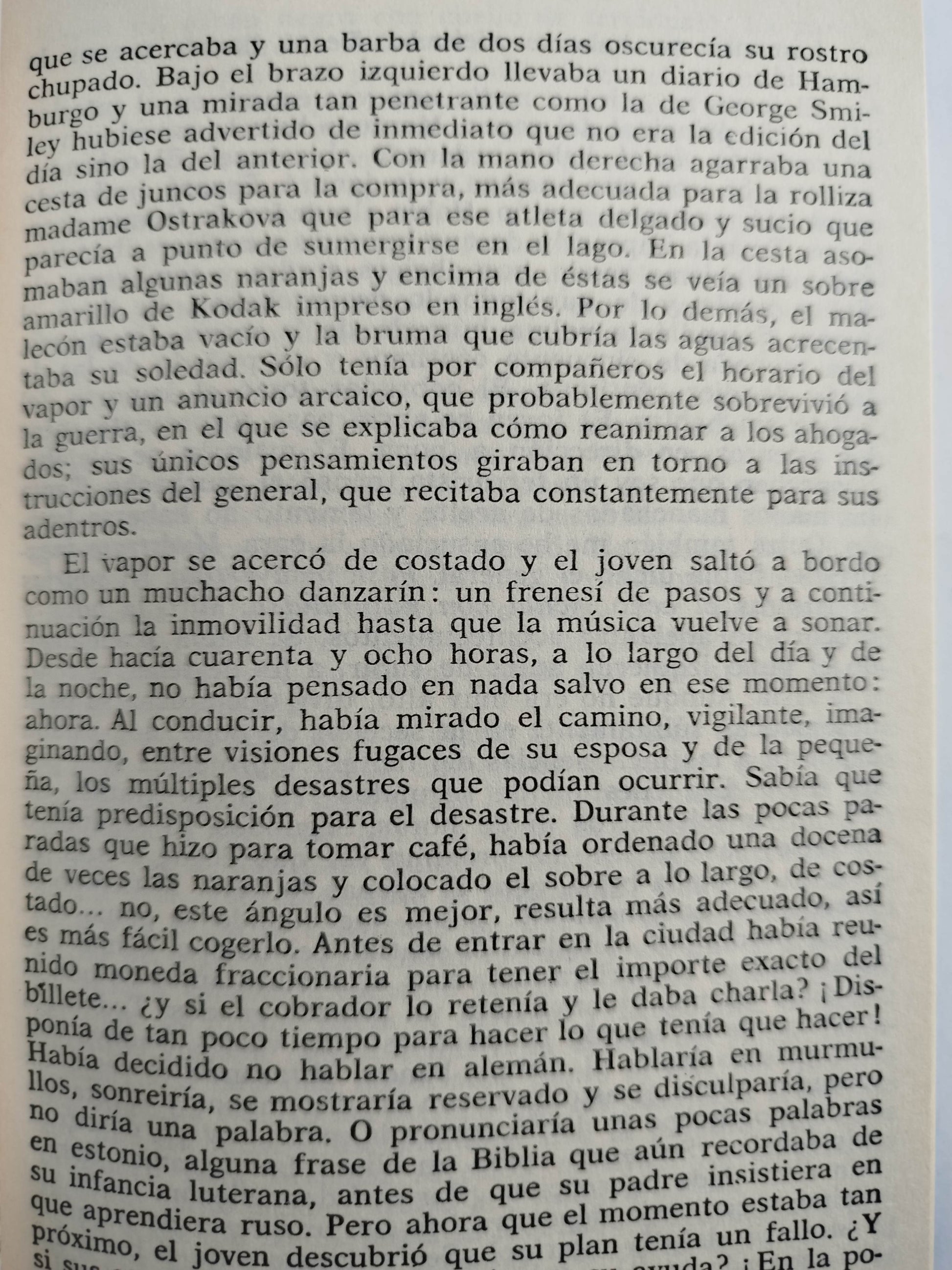 La gente de smiley by John Lecarré