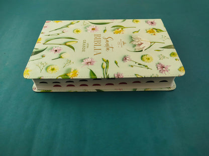 Biblia rvr letra grande verde menta flores borde blanco sin forro con índice