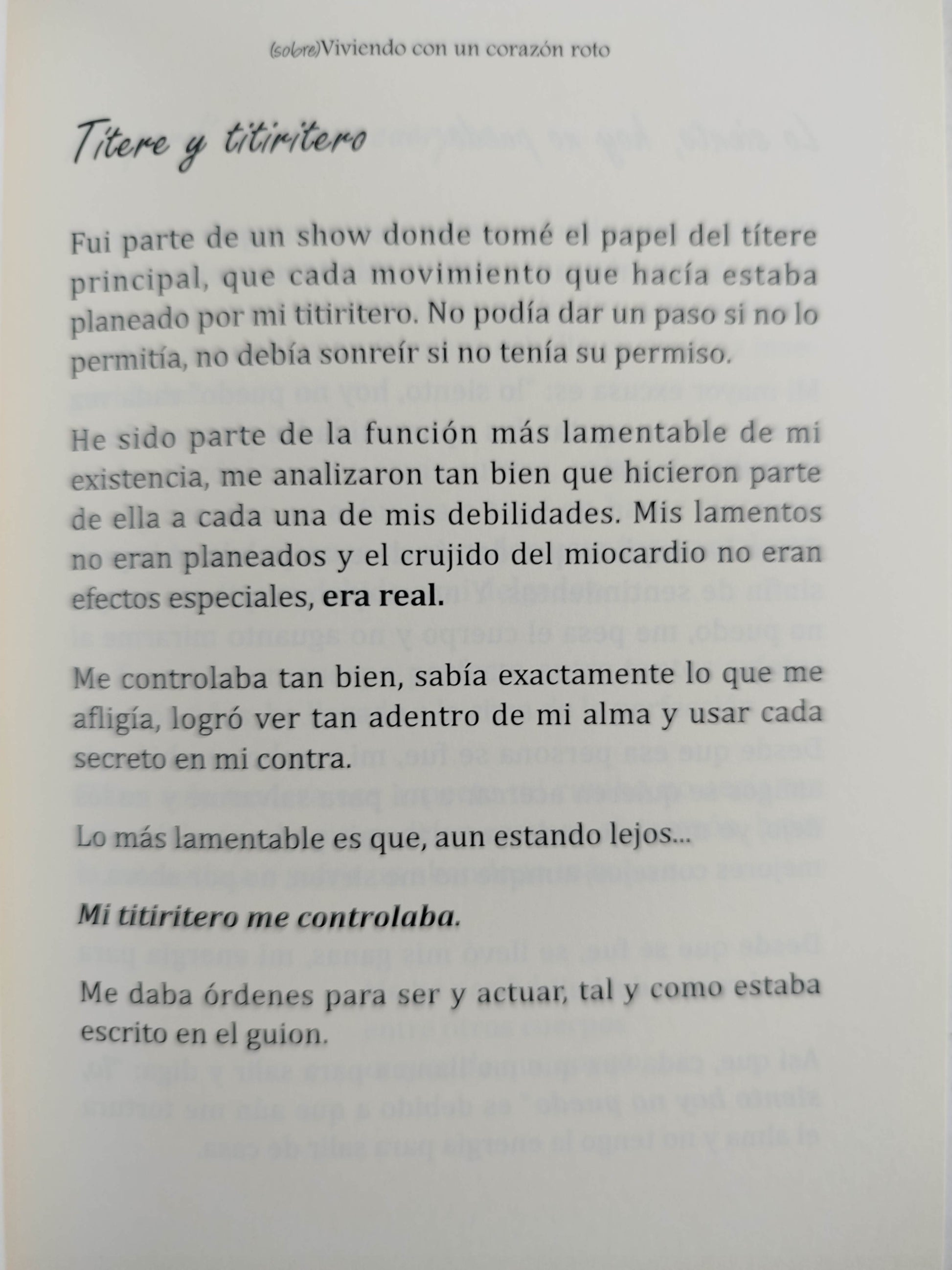 Sobreviviendo con un corazón roto by Faty Salinas