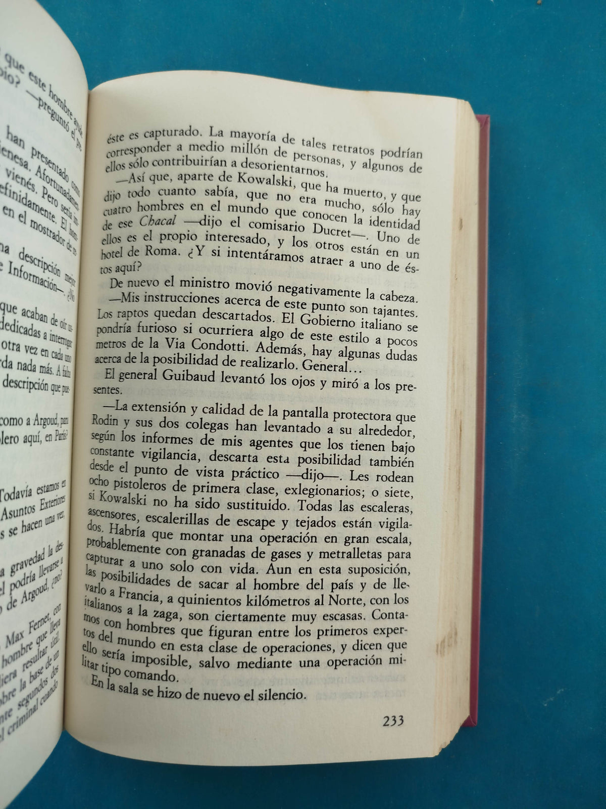 Chacal by Frederick Forsyth