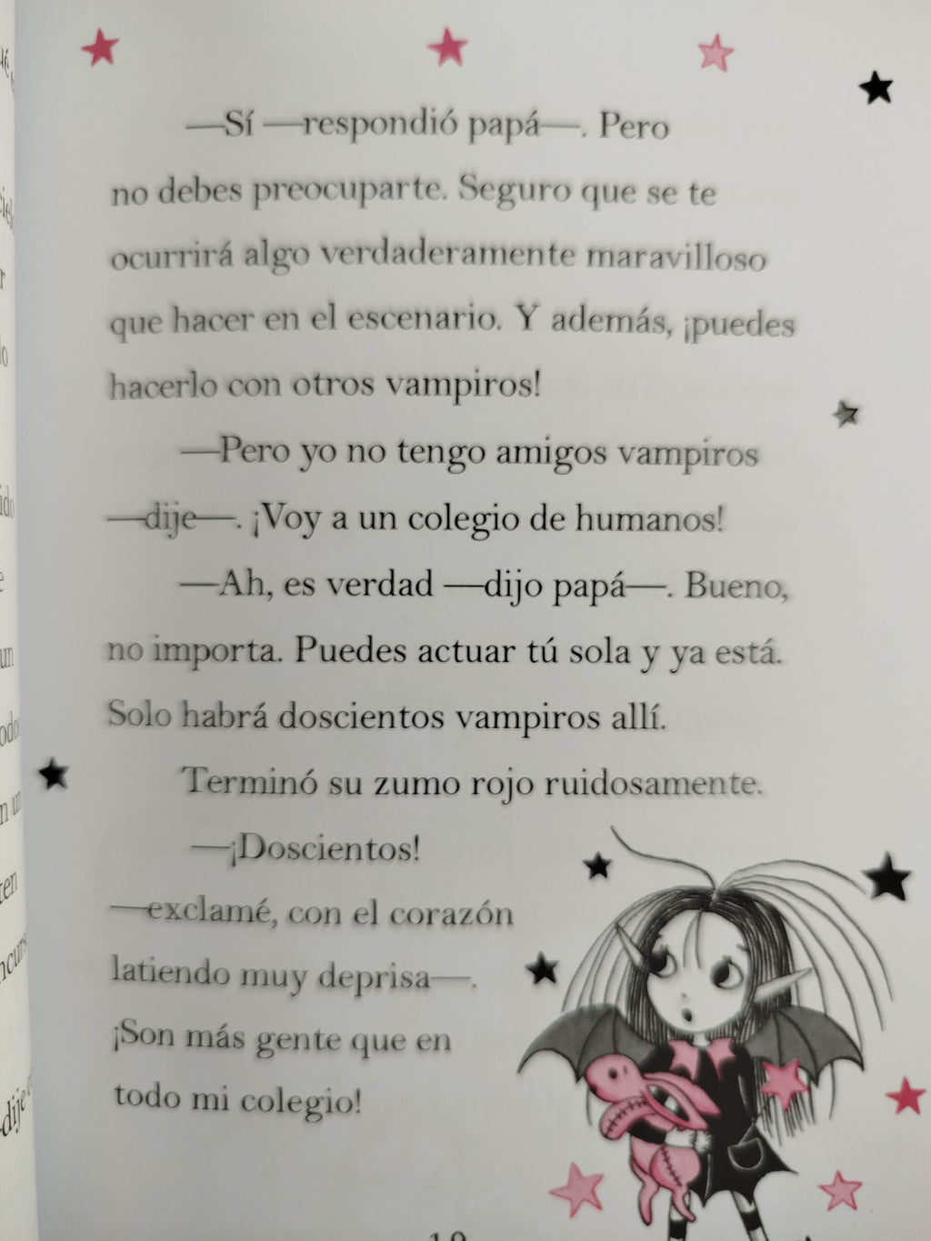 Isadora Moon y la noche mágica by Harriet Muncaster