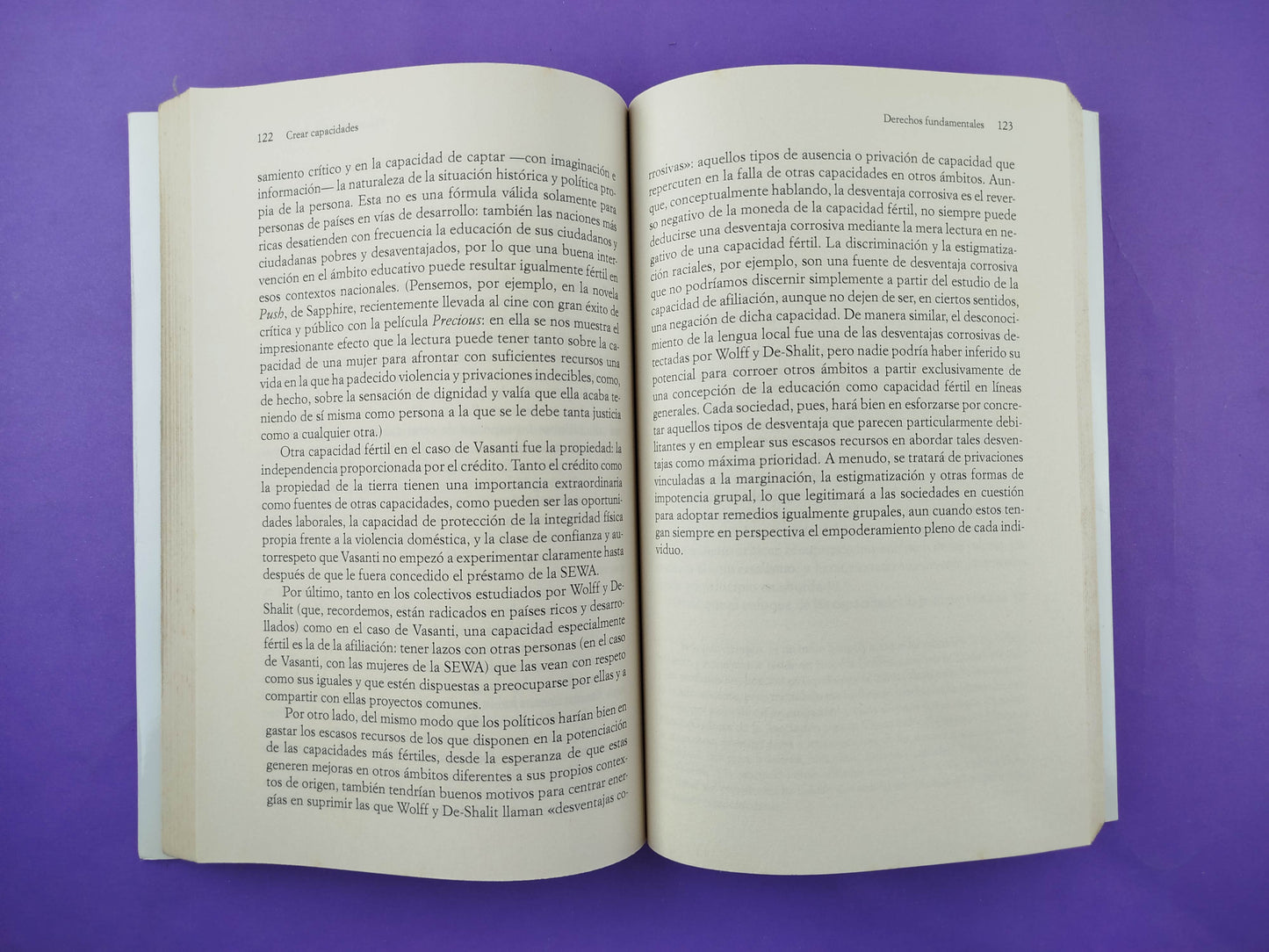 Crear capacidades Propuesta para el desarrollo humano by Martha Nussbaum