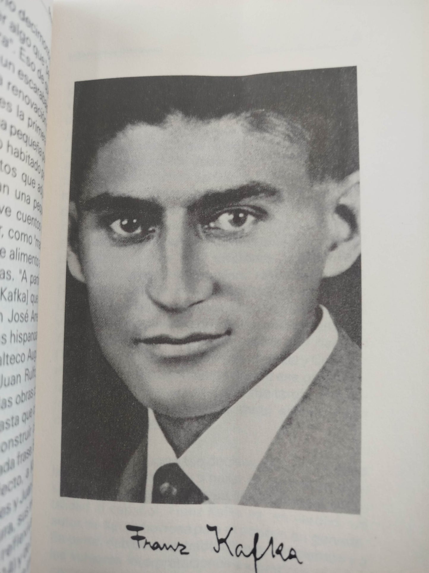 La Metamorfosis la condena en la colonia penitenciaria by Franz Kafka