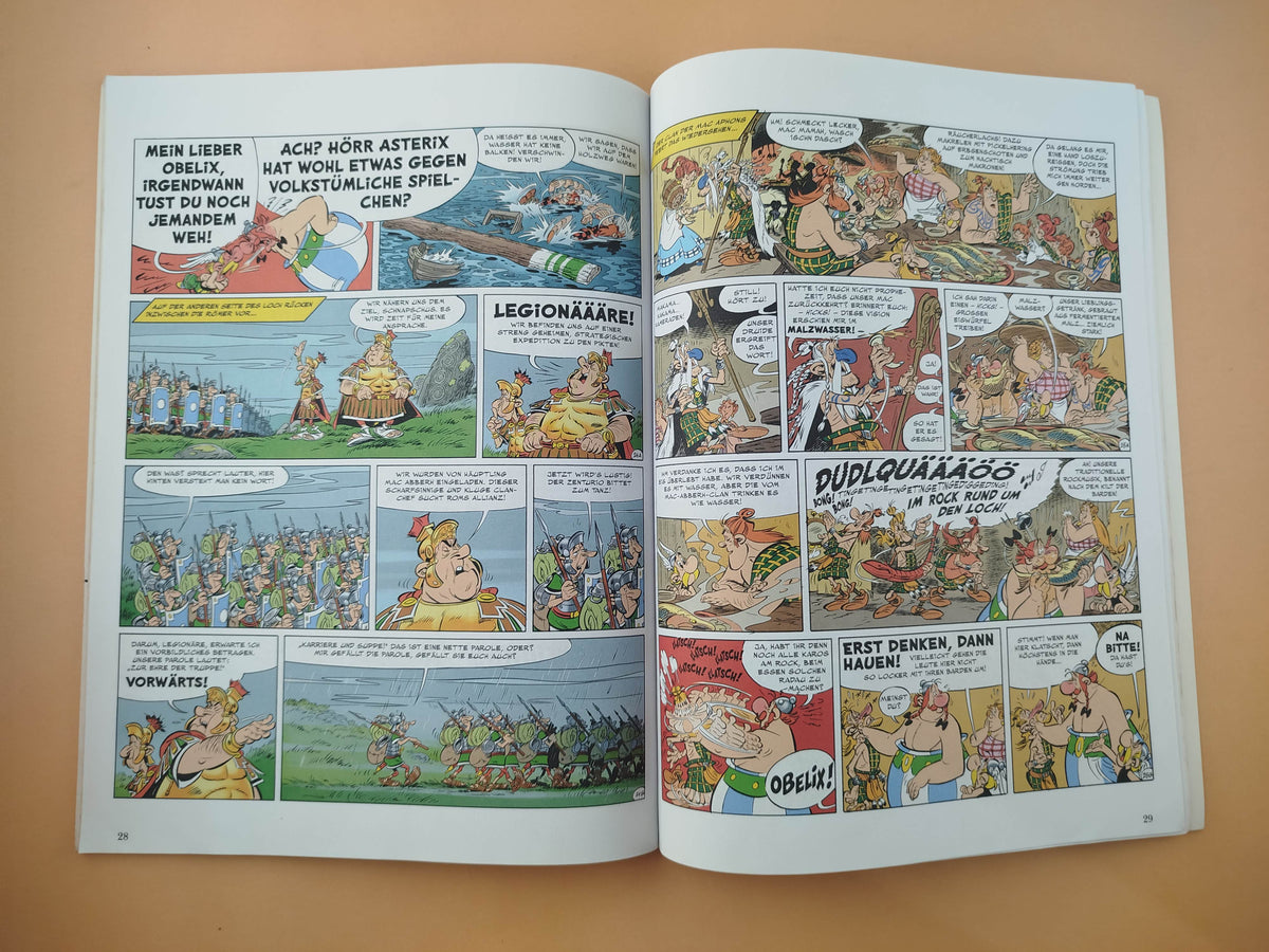 Asterix 35 Asterix bei den Pikten by René Goscinny